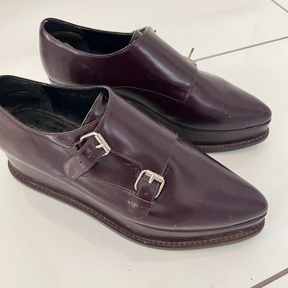 Opening Ceremony Burgundy Platform Oxford